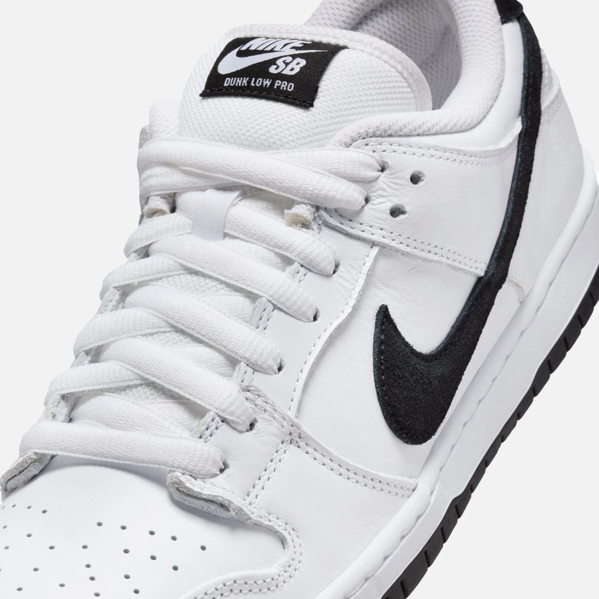Nike SB Dunk Low Pro - Image 4